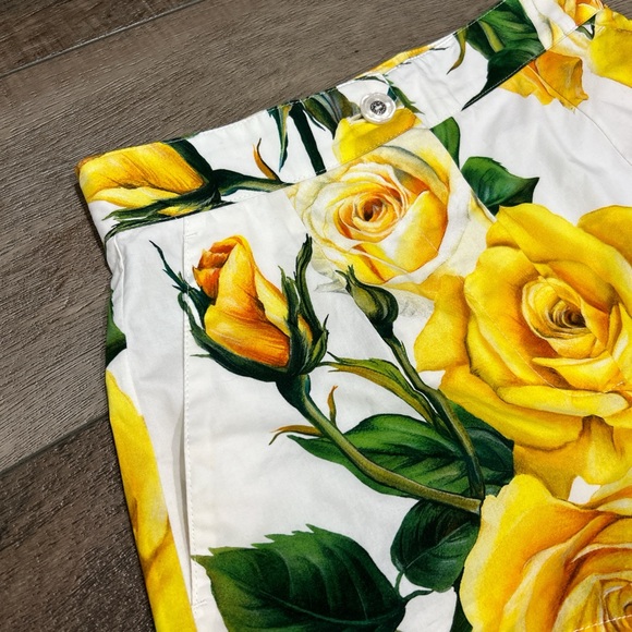 Dolce & Gabanna yellow rose floral print shorts - Picture 4 of 6